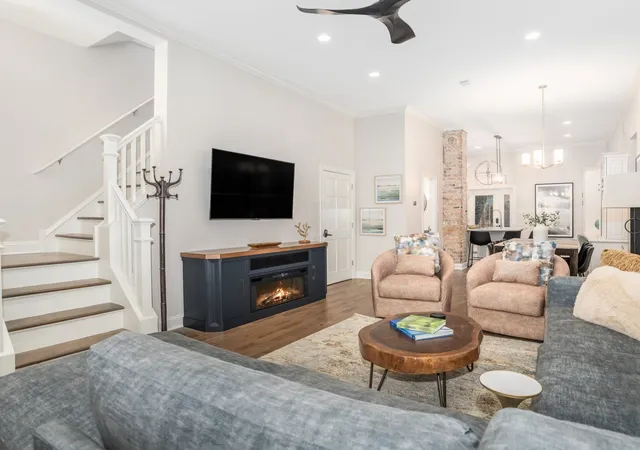 Photo 2 of Single family home for sale at 1235 N Damen Ave, Chicago, IL 60622 | MLS# 12599639 | Listing updated on 2026-09-16