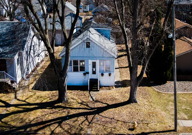 Photo 3 of Single family home for sale at 2531 28th Street, Rock Island, IL 61201 | MLS# 12599679 | Listing updated on 2026-10-20