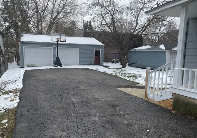 2nd image of 515 Walnut Ave, Elgin, IL 60123 | MLS# 12599919