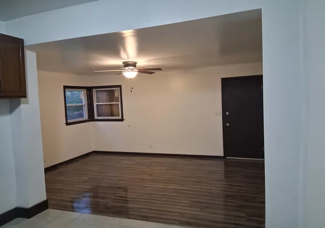 Listing Photo 5 - Condo for sale in building located at 5932 S Parnell Ave, Chicago, IL 60621