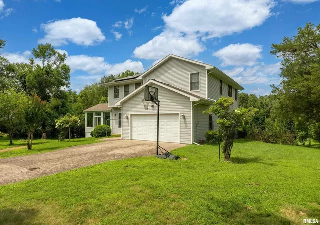 Photo 3 of Single family home for sale at 141 Pump Sta Rd, Makanda, IL 62958 | MLS# 12600135 | Listing updated on 2026-09-23