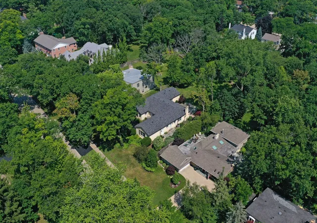 4th image of 912 Morningside Dr, Lake Forest, IL 60045 | MLS# 12600284