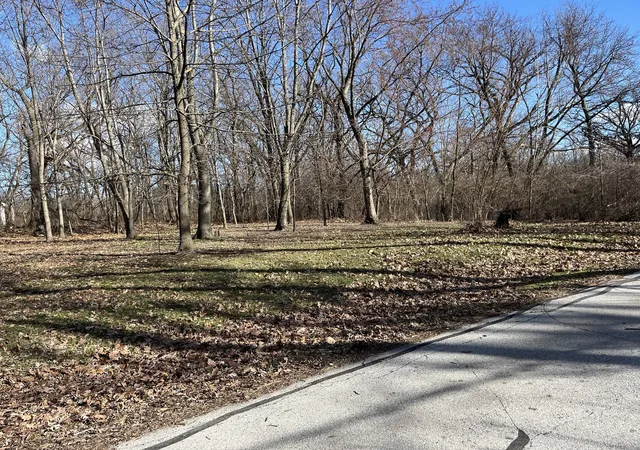 2nd image of 12421 S 83rd Ave, Palos Park, IL 60464 | MLS# 12600336