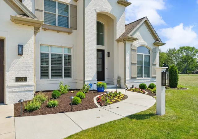 3rd image of 604 Cayman Wy, Savoy, IL 61874 | MLS# 12600447