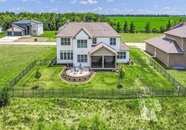 138th image of 604 Cayman Wy, Savoy, IL 61874 | MLS# 12600447