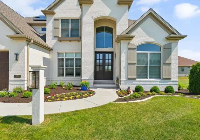 2nd image of 604 Cayman Wy, Savoy, IL 61874 | MLS# 12600447