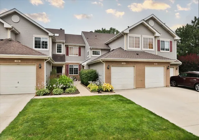 Homes for sale in Schaumburg, IL | 202 Sierra Pass Dr, Schaumburg, IL 60194 | MLS# 12600718