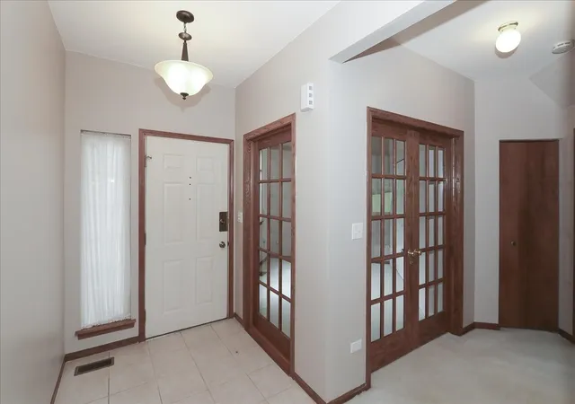 4th image of 202 Sierra Pass Dr, Schaumburg, IL 60194 | MLS# 12600718
