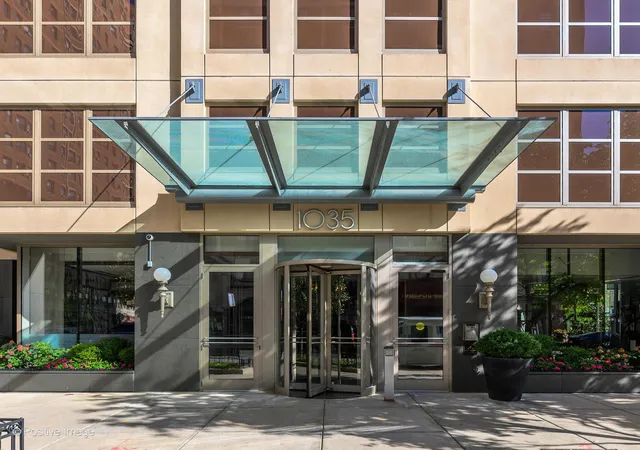 2nd image of 1035 N Dearborn St #19, Chicago, IL 60610 | MLS# 12600803