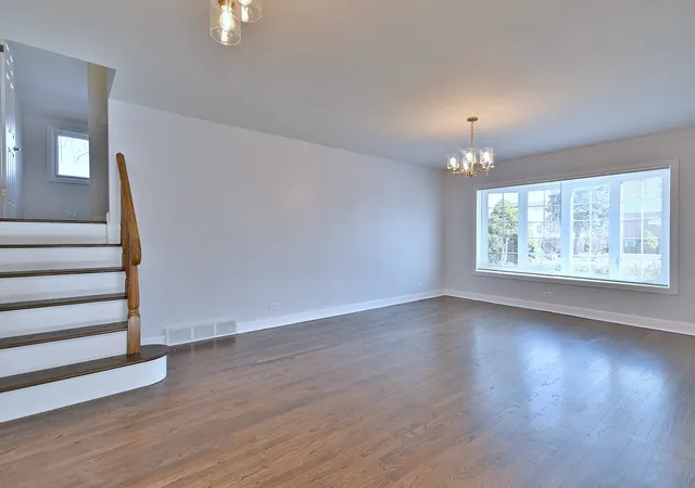 5th image of 7142 N Keating Ave, Lincolnwood, IL 60712 | MLS# 12600881