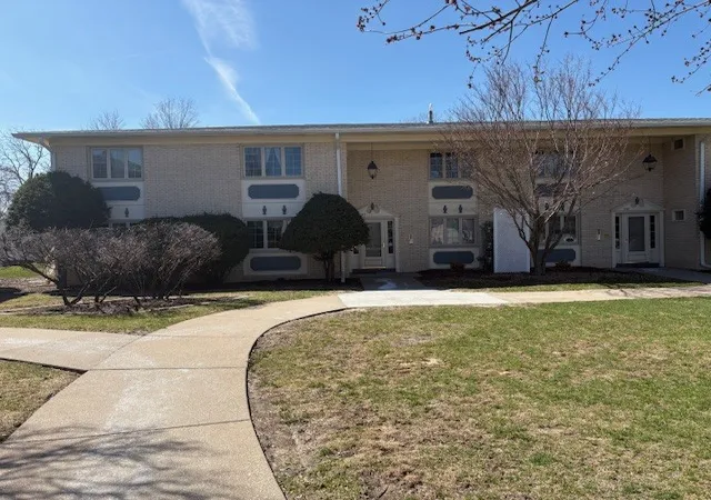 Homes for sale in Moline, IL | 930 17th St #14, Moline, IL 61265 | MLS# 12600895