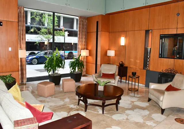2nd image of 208 W Washington St #1403, Chicago, IL 60606 | MLS# 12600927