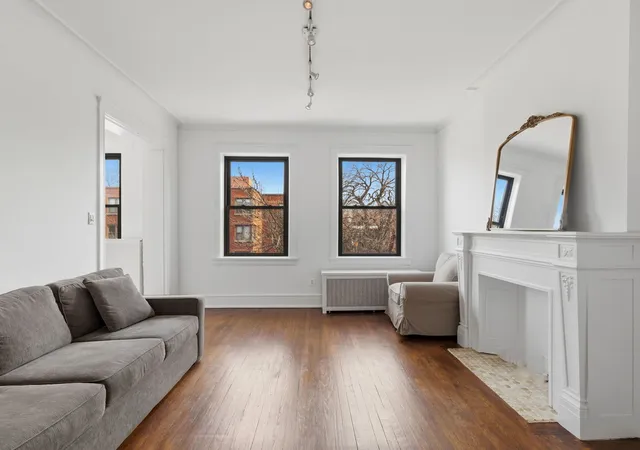Homes for sale in Chicago, IL | 5108 S Woodlawn Ave #3G, Chicago, IL 60615 | MLS# 12600942