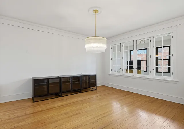 Homes for sale in Chicago, IL | 5108 S Woodlawn Ave #3G, Chicago, IL 60615 | MLS# 12600942