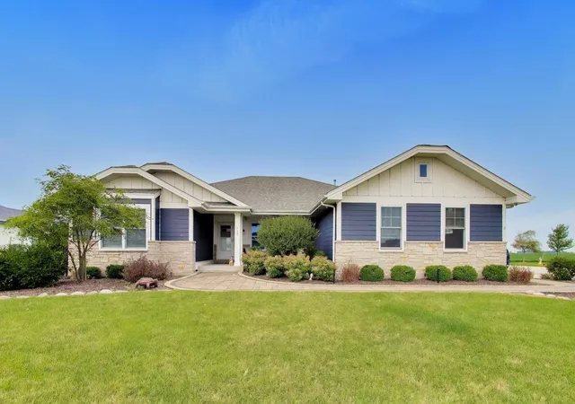 1st image of 735 Peacock Pl, Manteno, IL 60950 | MLS# 12601137