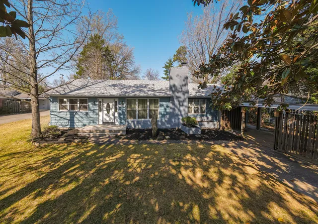 2nd image of 1004 S Taylor Dr, Carbondale, IL 62901 | MLS# 12601186