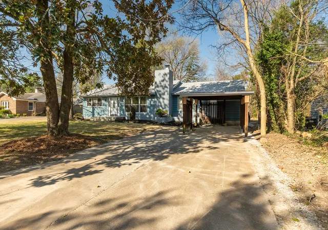 3rd image of 1004 S Taylor Dr, Carbondale, IL 62901 | MLS# 12601186