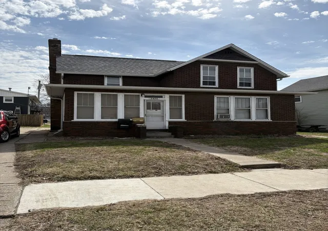 Homes for sale in Moline, IL | 2428 5th Ave, Moline, IL 61265 | MLS# 12601198