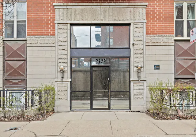 2nd image of 2342 W Bloomingdale Ave, Chicago, IL 60647 | MLS# 12601331