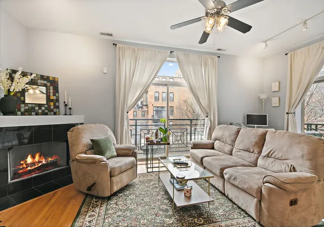 5th image of 2342 W Bloomingdale Ave, Chicago, IL 60647 | MLS# 12601331