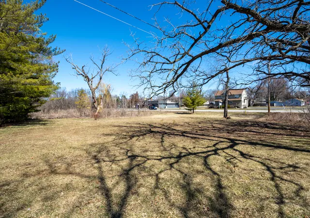 2nd image of 12416 Antioch Rd, Salem, WI 53179 | MLS# 12601386