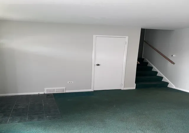 Photo 3 of Single family home for sale at 105 E Center St, Glenwood, IL 60425 | MLS# 12601581 | Listing updated on 2026-09-14