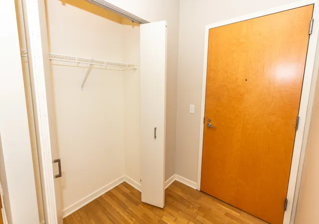 3rd image of 330 W Grand Ave #1802, Chicago, IL 60654 | MLS# 12601691