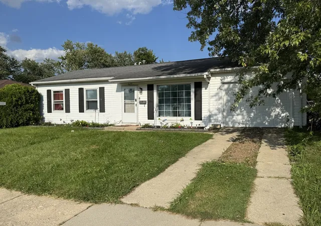 Photo 2 of Single family home for sale at 629 Belmont Dr, Romeoville, IL 60446 | MLS# 12602089 | Listing updated on 2026-09-28
