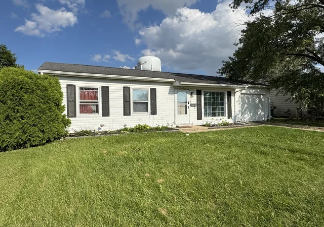 Photo 3 of Single family home for sale at 629 Belmont Dr, Romeoville, IL 60446 | MLS# 12602089 | Listing updated on 2026-09-28