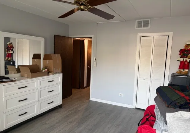 2nd image of 7006 W 98Th St, Chicago Ridge, IL 60415