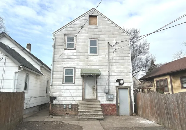 5th image of 12557 Ann St, Blue Island, IL 60406 | MLS# 12602260