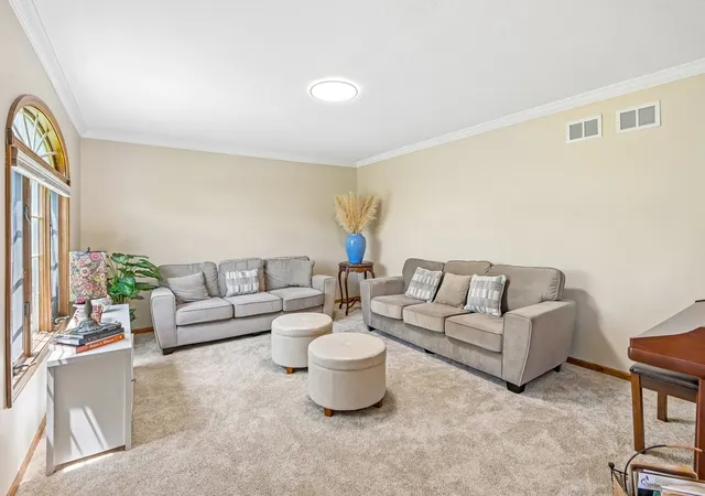 5th image of 7916 Dooneen Ave, Tinley Park, IL 60477 | MLS# 12602283