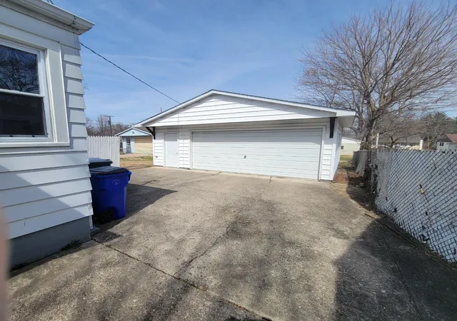 13th image of 1430 E Vanderhoof St, Decatur, IL 62521 | MLS# 12602623