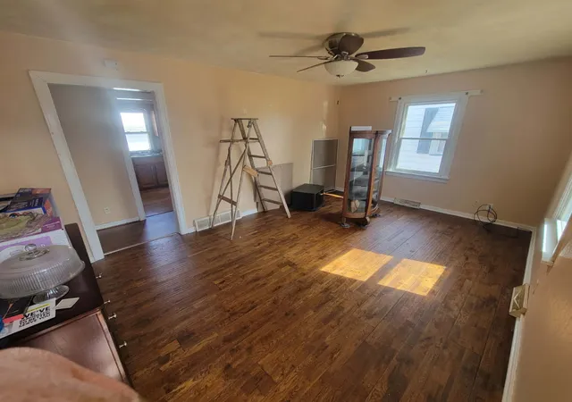 2nd image of 1430 E Vanderhoof St, Decatur, IL 62521 | MLS# 12602623