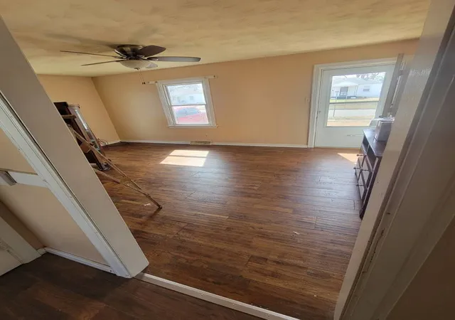 3rd image of 1430 E Vanderhoof St, Decatur, IL 62521 | MLS# 12602623