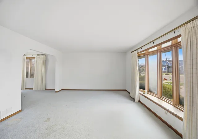 3rd image of 20152 Juniper Ave, Lynwood, IL 60411 | MLS# 12602778