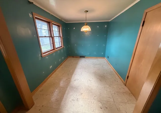 4th image of 12501 S Throop St, Calumet Park, IL 60827 | MLS# 12602861