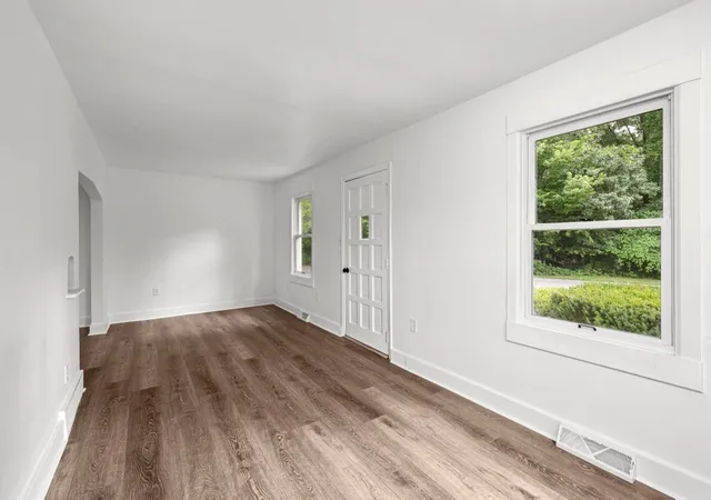 Photo 4 of Single family home for sale at 3223 53rd St B, Moline, IL 61265 | MLS# 12602907 | Listing updated on 2026-09-12