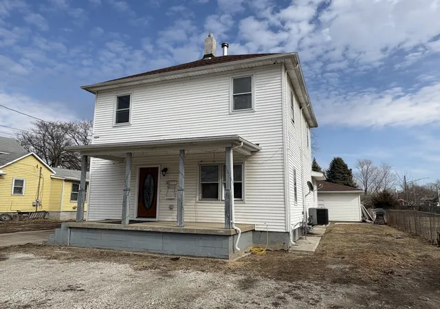 Homes for sale in Streator, IL | 313 S Everett St, Streator, IL 61364 | MLS# 12603099