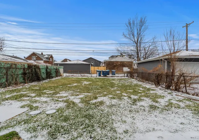 27th image of 319 156th Pl, Calumet City, IL 60409 | MLS# 12603269