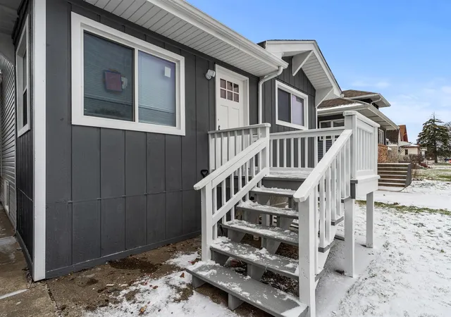 3rd image of 319 156Th Pl, Calumet City, IL 60409 | MLS# 12603269