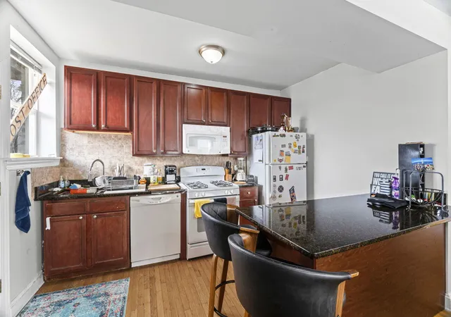 Homes for sale in Chicago, IL | 6319 N Sacramento Ave #3E, Chicago, IL 60659 | MLS# 12603523