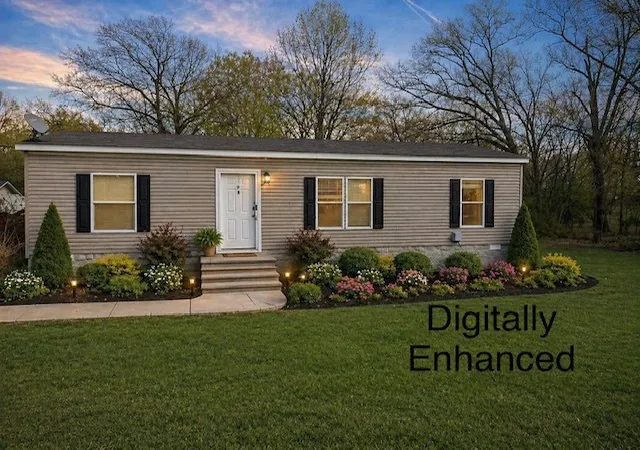 Photo 3 of Single family home for sale at 344 Seba St, Hurst, IL 62949 | MLS# 12603670 | Listing updated on 2026-09-25