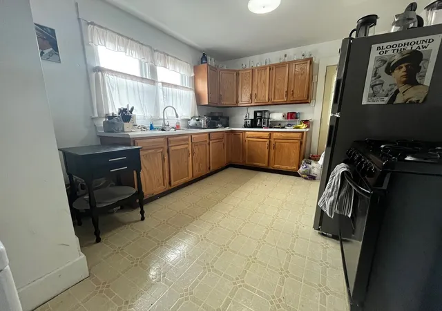 Photo 4 of Single family home for sale at 309 S Coler Ave, Urbana, IL 61801 | MLS# 12603714 | Listing updated on 2026-09-15
