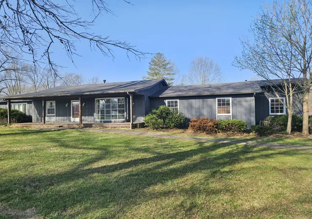 Photo 2 of Single family home for sale at 9769 Stuyvesant St, Benton, IL 62812 | MLS# 12603754 | Listing updated on 2026-07-11