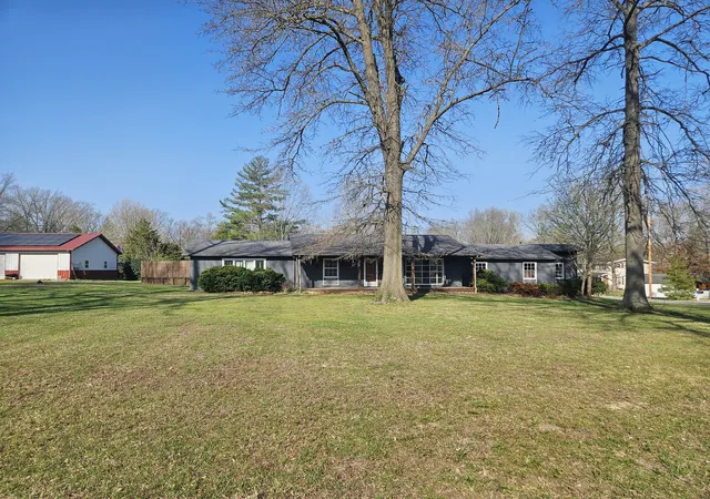 Photo 4 of Single family home for sale at 9769 Stuyvesant St, Benton, IL 62812 | MLS# 12603754 | Listing updated on 2026-07-11