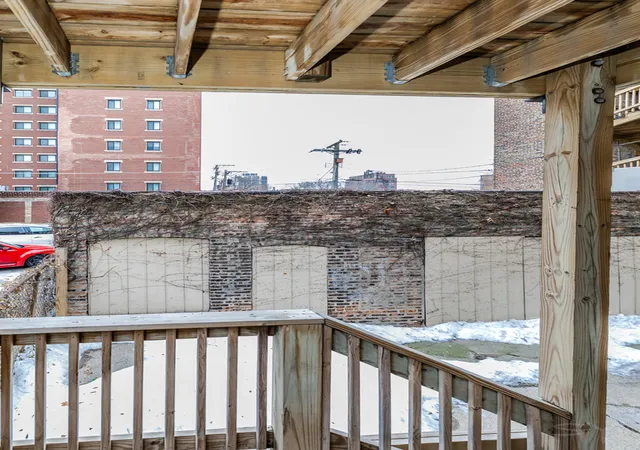 Homes for sale in Chicago, IL | 6711 S Paxton Avenue, Chicago, IL 60649 | Houzeo