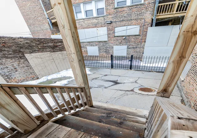 Homes for sale in Chicago, IL | 6711 S Paxton Ave, Chicago, IL 60649 | MLS# 12603994