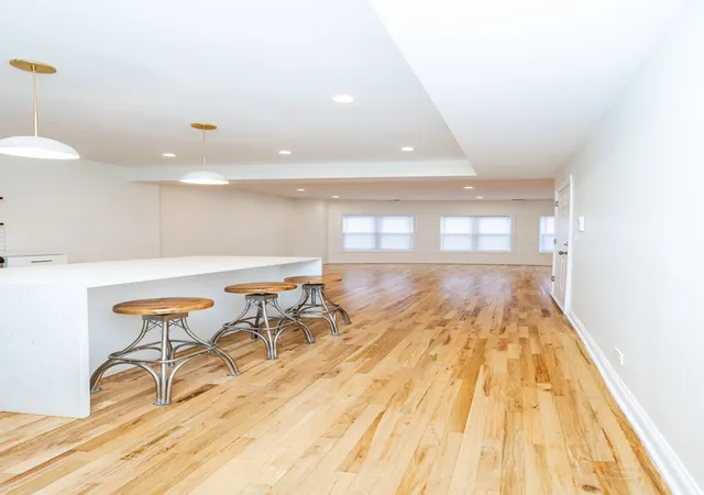 Homes for sale in Chicago, IL | 6711 S Paxton Ave, Chicago, IL 60649 | MLS# 12603994