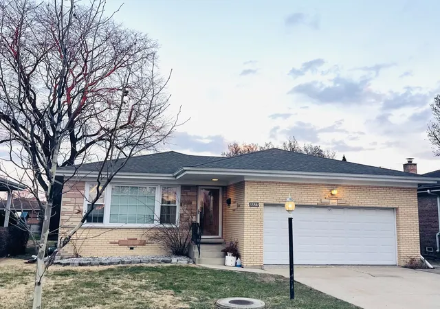 2nd image of 8925 Oriole Ave, Morton Grove, IL 60053 | MLS# 12604006